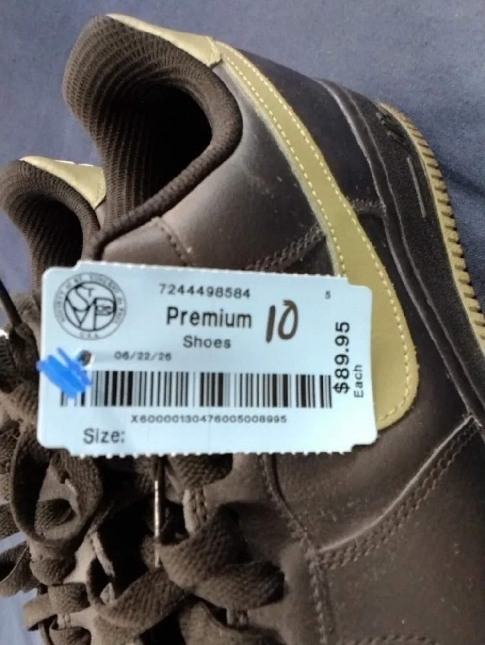Nike Men's Low-Top Sneakers in Brown and Yellow